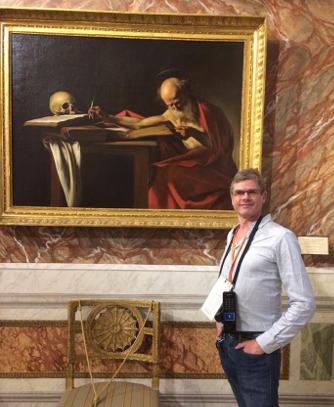 Artikelförfattaren och Hieronymus målad av Caravaggio på Galleria Borghese i Rom