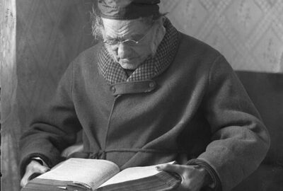 Uppdrag för bokmalar på ryska, thai och ukrainska